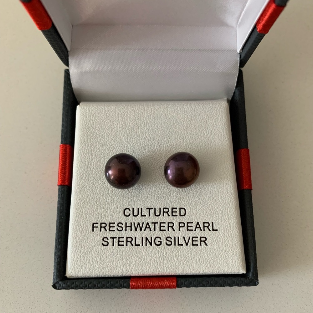 Freshwater black Pearl studs